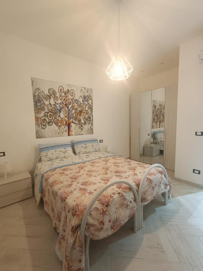 Casa Vacanze Via Nizza 57 Zinola-Wifi Савона Экстерьер фото