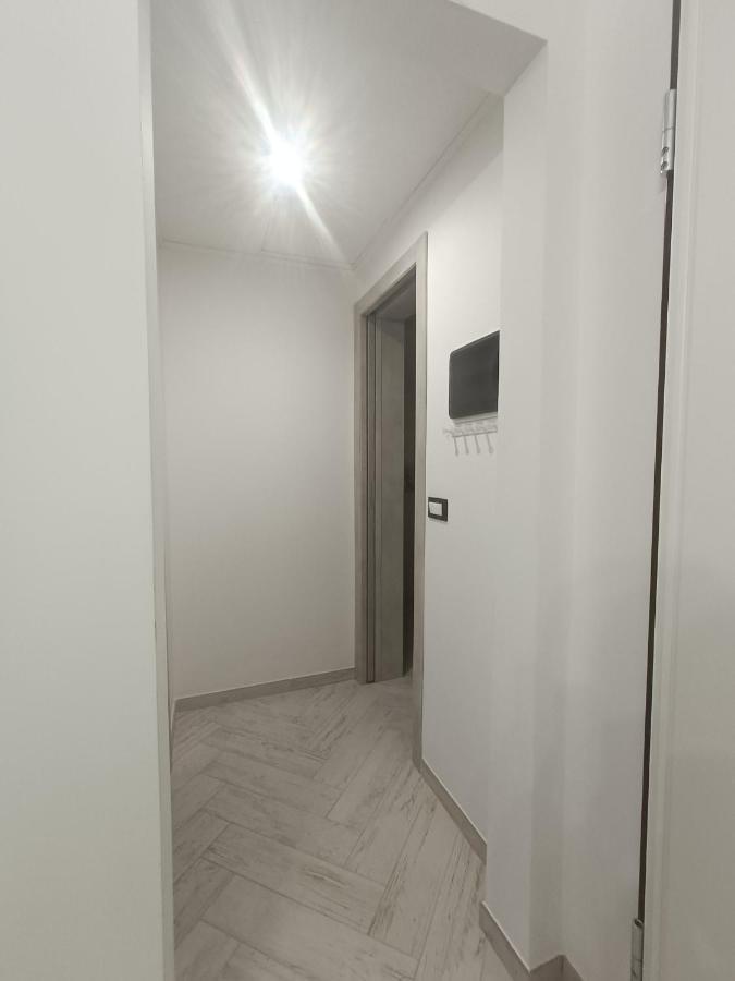 Casa Vacanze Via Nizza 57 Zinola-Wifi Савона Экстерьер фото