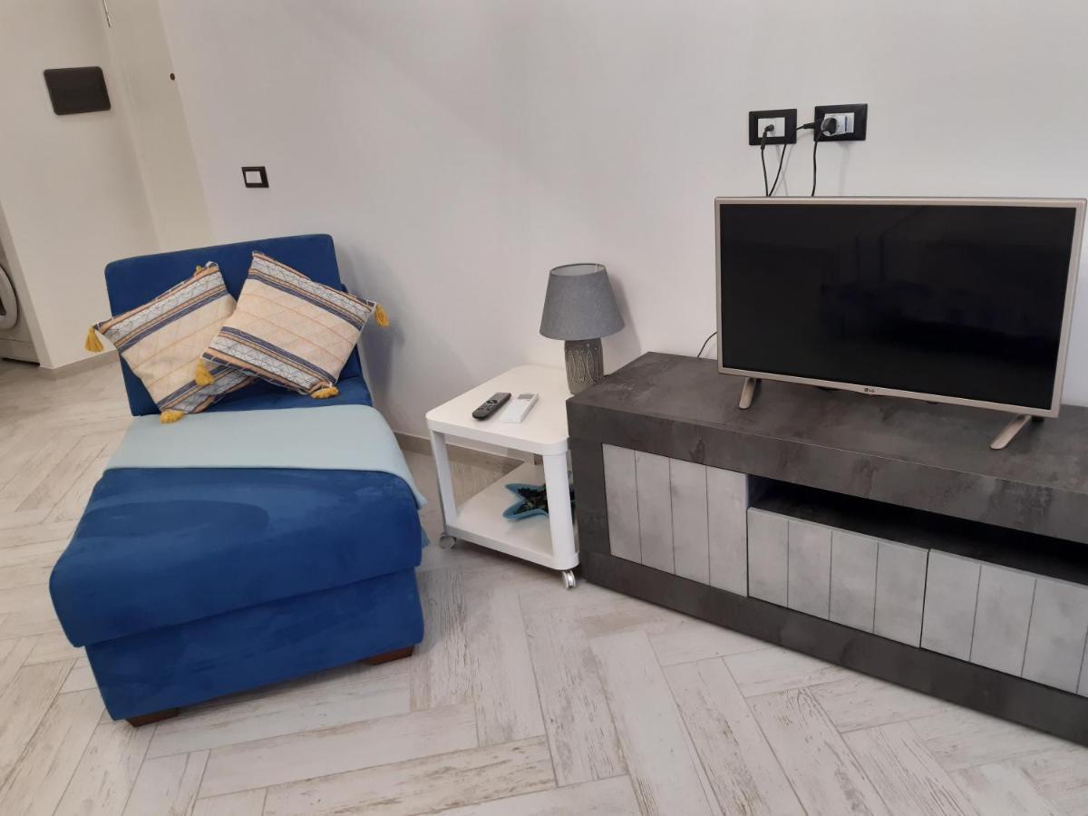 Casa Vacanze Via Nizza 57 Zinola-Wifi Савона Экстерьер фото